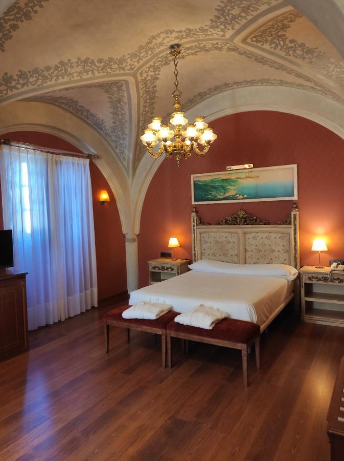 Hotel Palacio De La Magdalena Soto Del Barco Buitenkant foto